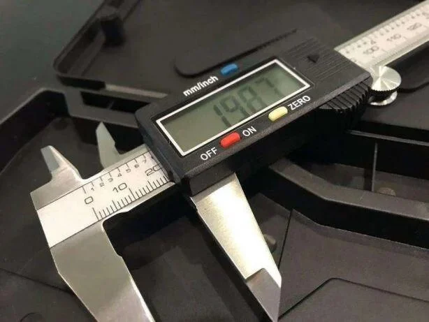 Цифровий металевий штангенциркуль Digital Caliper 0–150 мм — оригінальне фото товару
