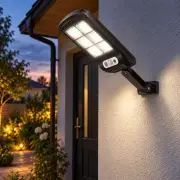Вуличний сонячний LED-ліхтар BK120-6COB з датчиком руху та пультом — приклад використання