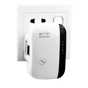 Біло-чорний Wi-Fi репітер у настінній розетці
